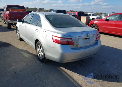 2009 Toyota Camry Le z USA, uszkodzony, nr VIN 4T1BE46K59U268750